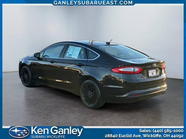 2016 ford fusion se