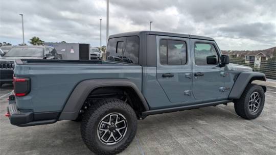 2024 Jeep Gladiator