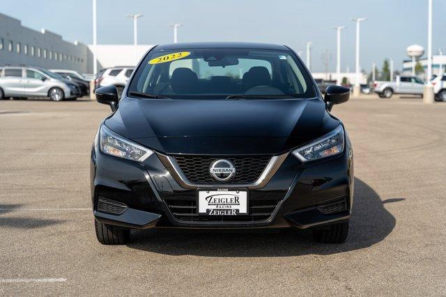 2022 nissan versa sr