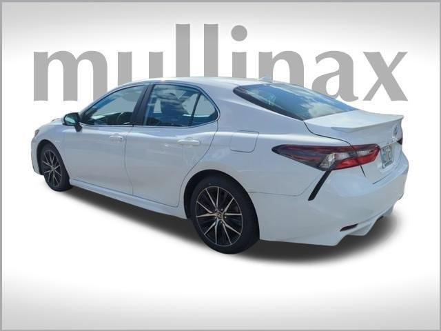 2021 toyota camry se