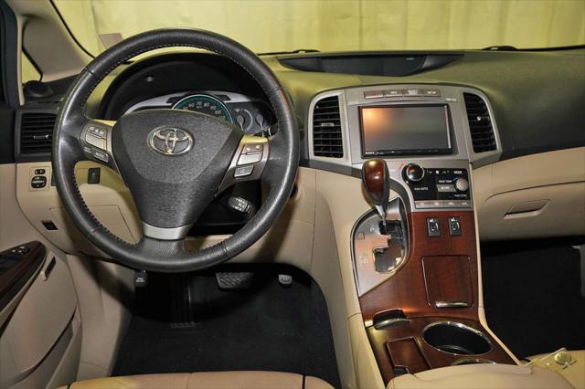 2011 toyota venza base