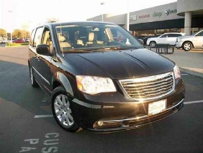 2013 chrysler town & country touring in davis, ca