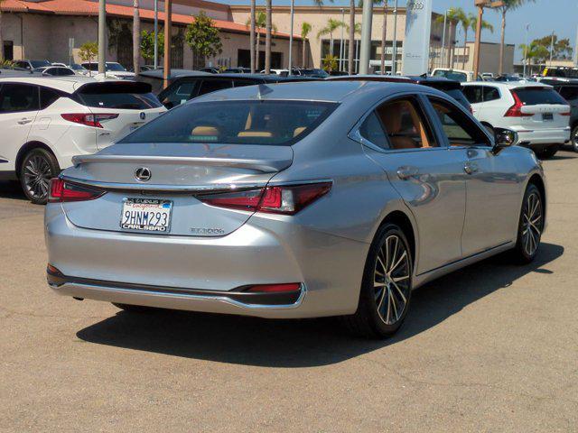 2024 lexus es 300h base
