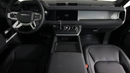 2023 land rover defender 90 se