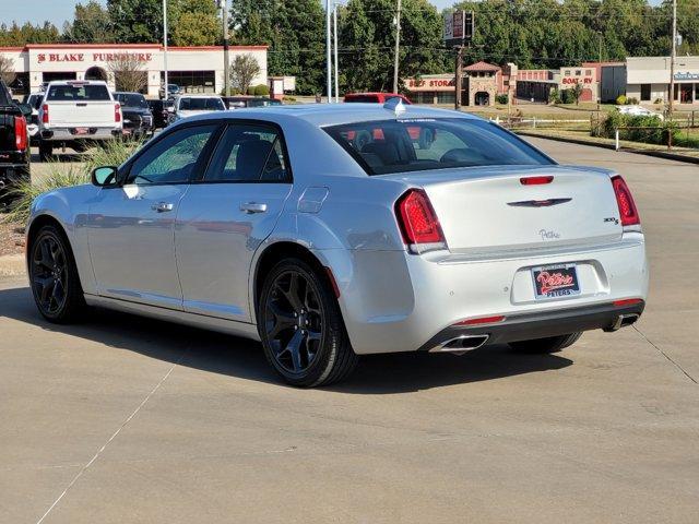 2023 chrysler 300 s