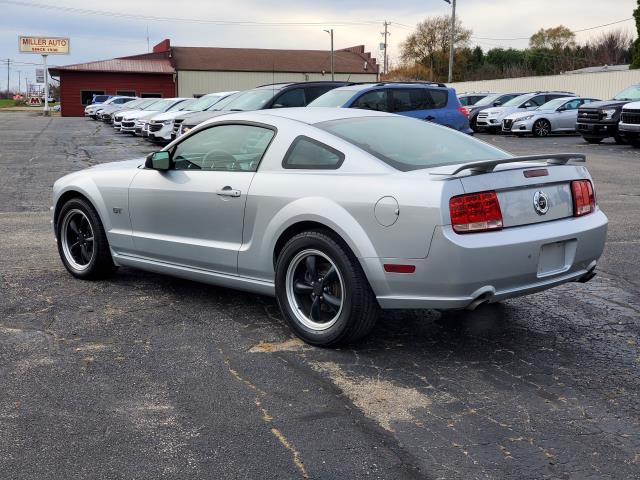 2005 ford mustang gt premium