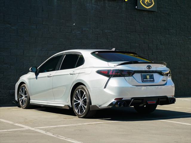 2018 toyota camry le