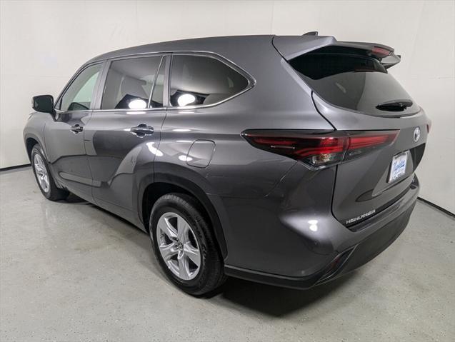 2024 toyota highlander le