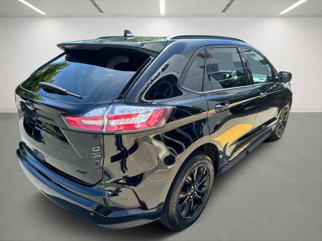 2022 ford edge se