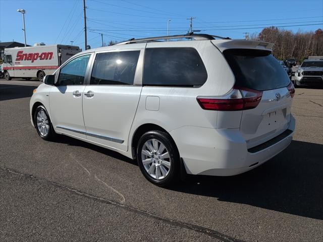 2017 toyota sienna xle premium