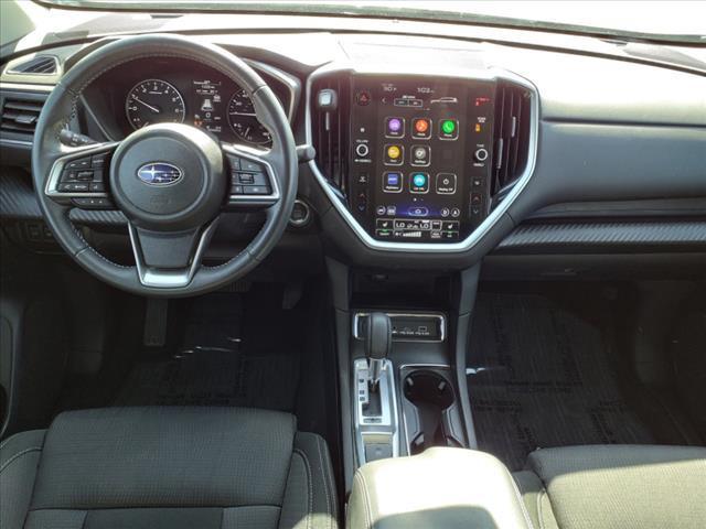 2023 subaru ascent premium 8-passenger