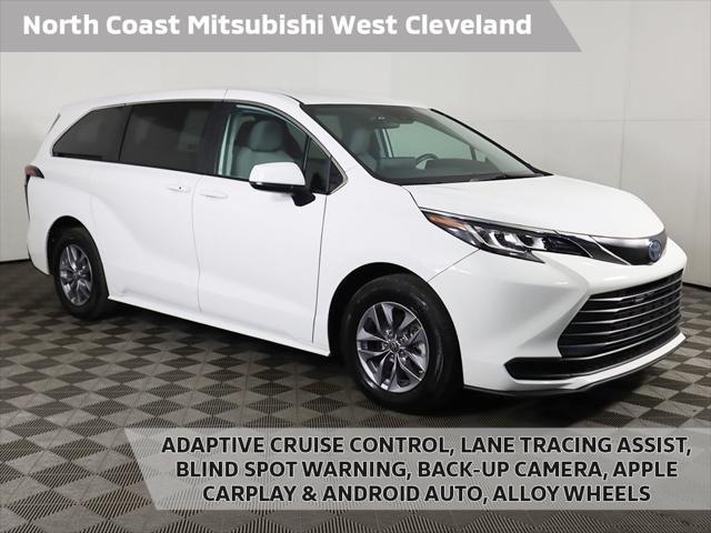 2023 toyota sienna le