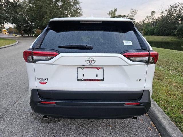 2024 toyota rav4 le