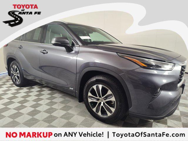 2022 toyota highlander hybrid xle