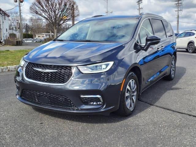 2021 chrysler pacifica in east freehold, new jersey