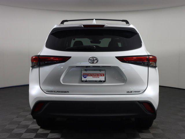 2022 toyota highlander xle