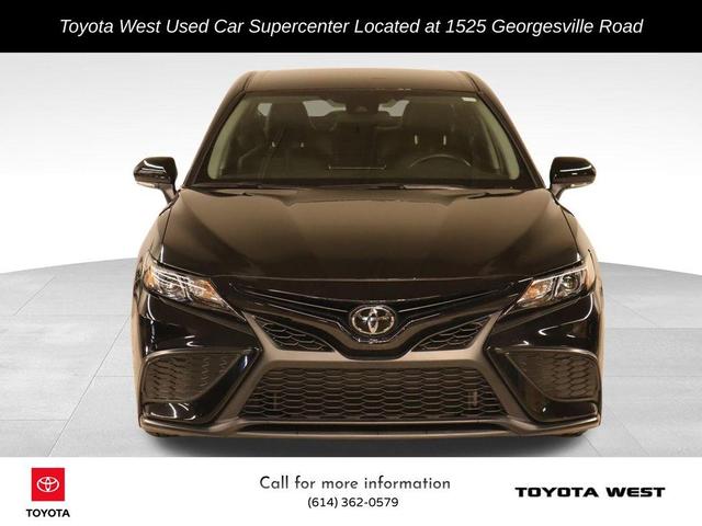 2023 toyota camry se
