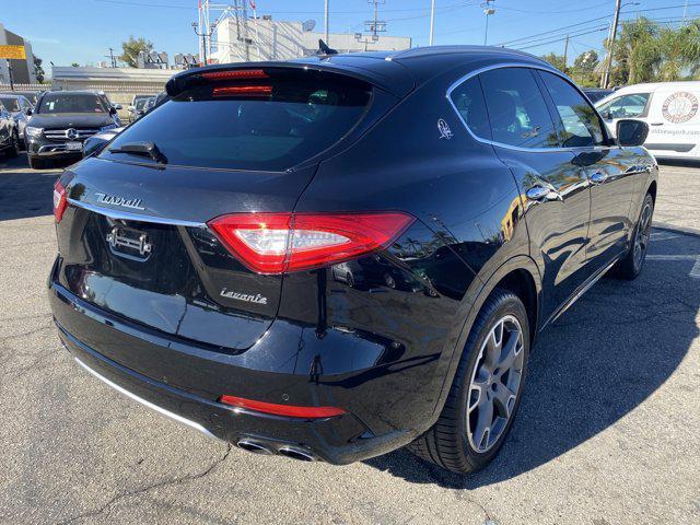 2017 maserati levante base