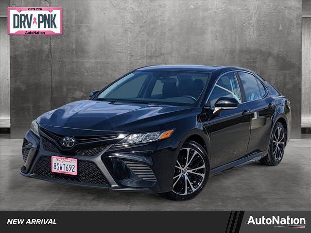 2020 toyota camry se