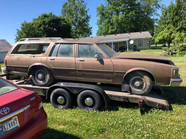 many good parts, bring back to life or great demolition derby car potential