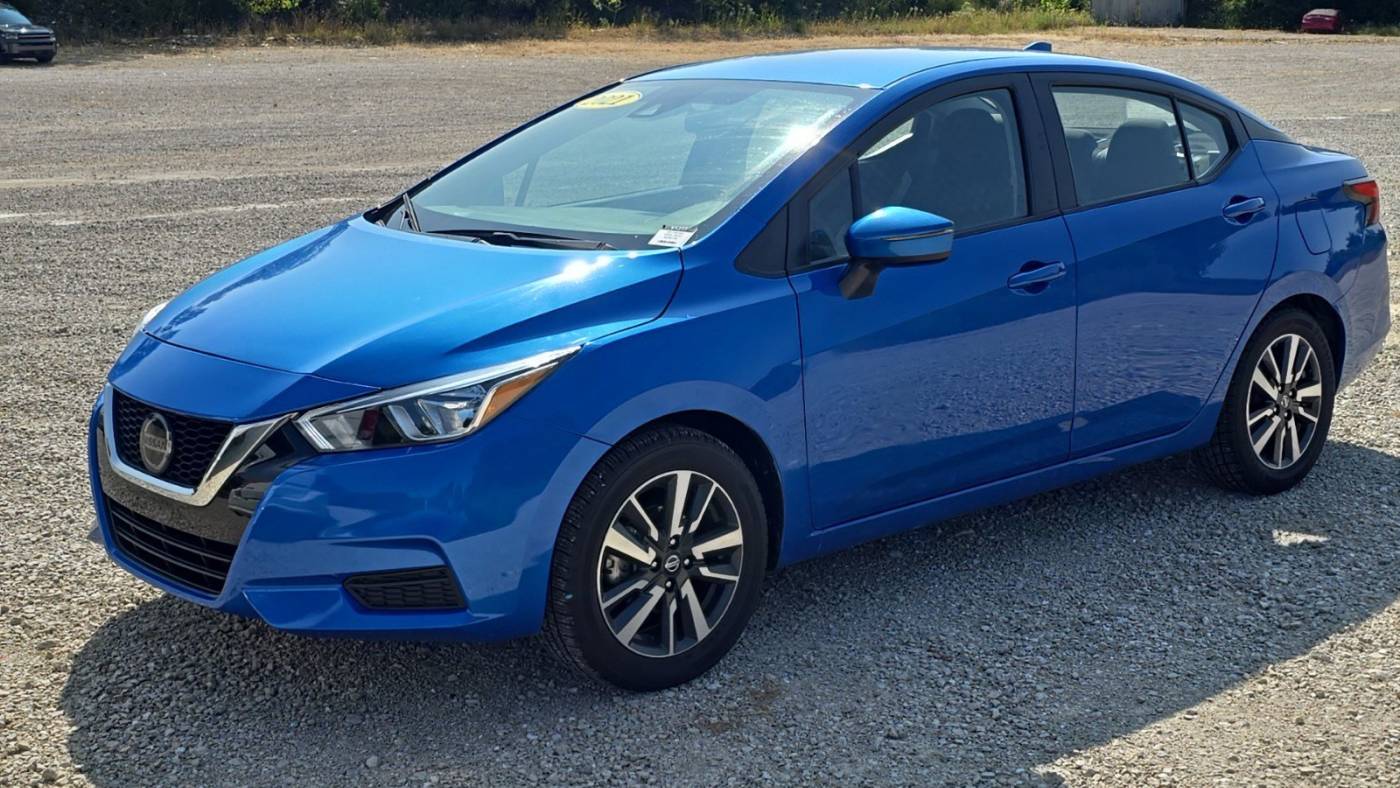 2021 nissan versa sv
