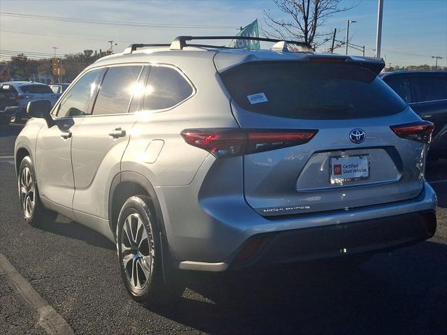 2022 toyota highlander hybrid xle