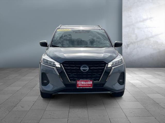 2023 nissan kicks sr