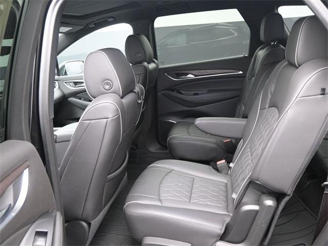 2022 buick enclave avenir