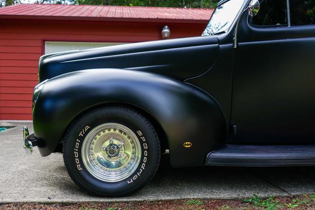 1940 ford deluxe base
