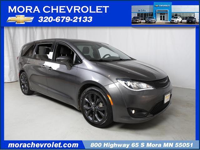 2019 chrysler pacifica touring plus