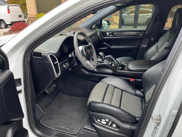 2021 porsche cayenne gts