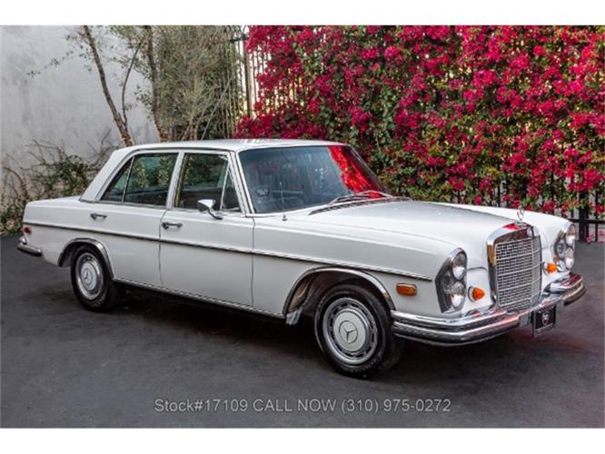 1968 mercedes-benz 250se in beverly hills, california
