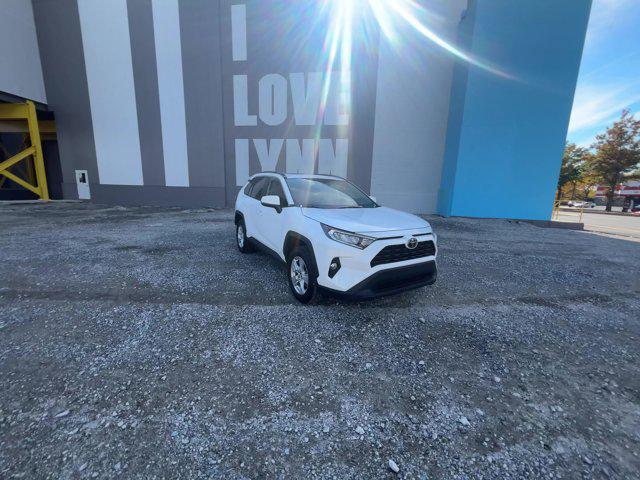 2019 toyota rav4 xle