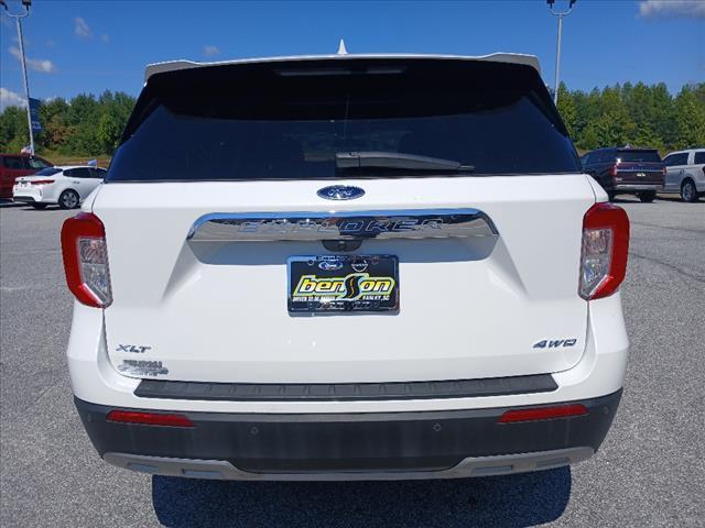2022 ford explorer xlt