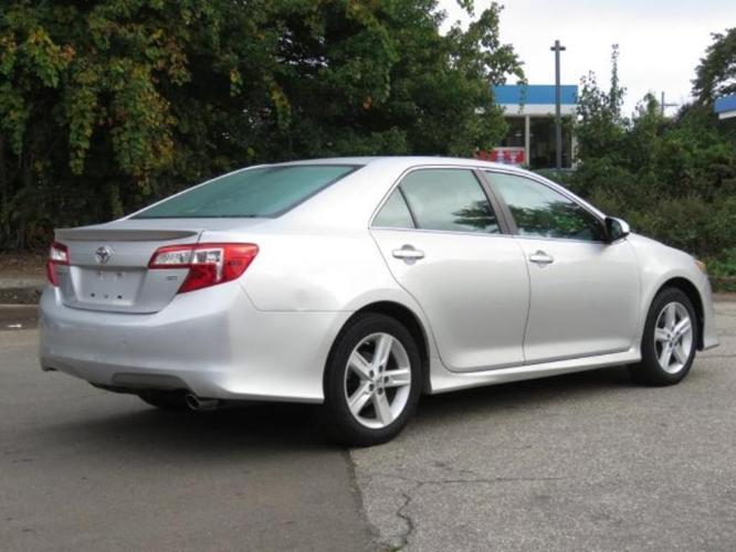 2012 toyota camry se se 4dr sedan for sale in cheshire, connecticut
