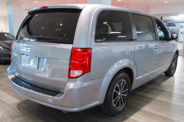 2018 dodge grand caravan gt