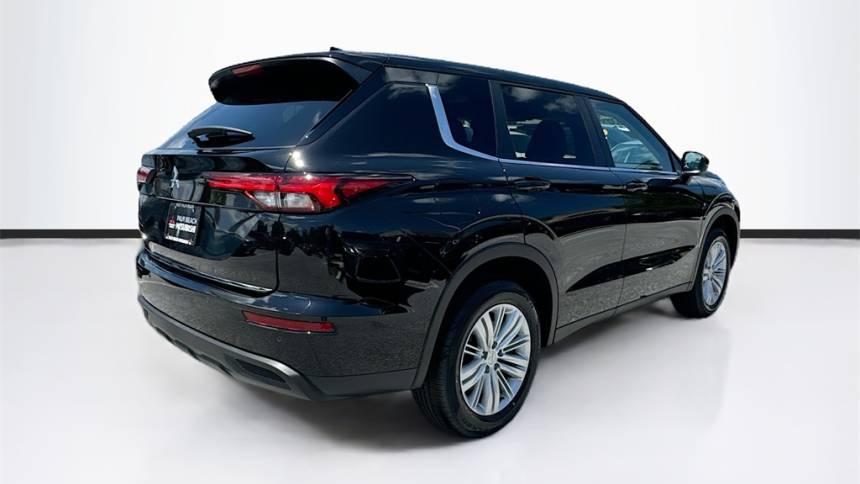 2024 mitsubishi outlander es