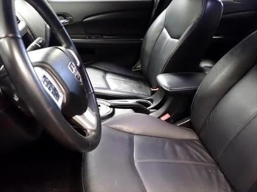 2013 dodge avenger 4dr sdn sxt in milwaukee, wisconsin