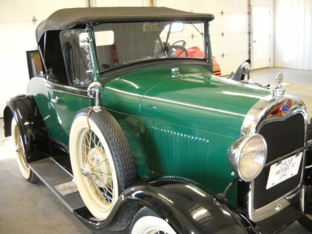 1928 ford model a 2 door roadster with rumble seat (6 wheel)