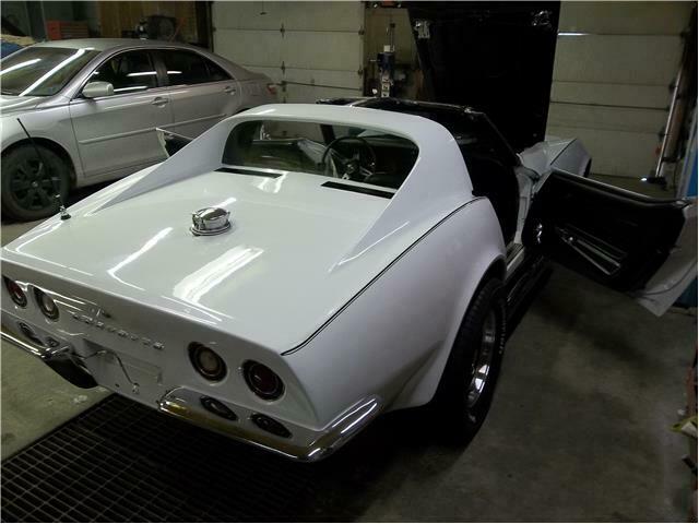1973 chevy corvette 98,144 miles whte 350 manual