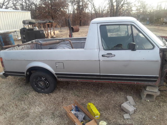 1981 vw rabbit pickup truck-diesel