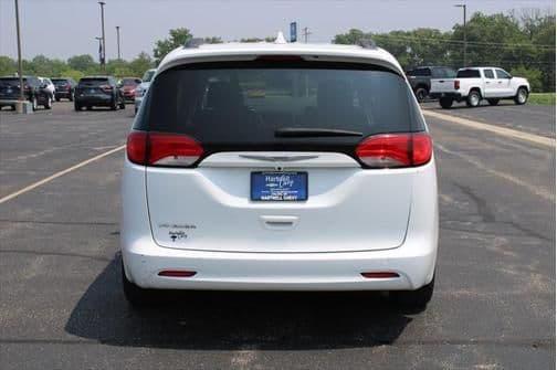 2020 chrysler voyager lxi in paddock lake, wisconsin