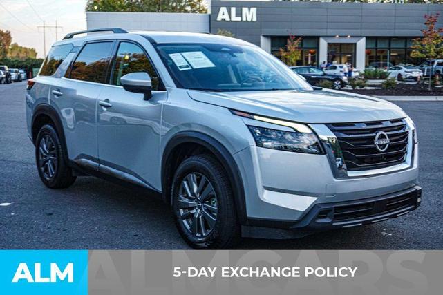 2023 nissan pathfinder sv