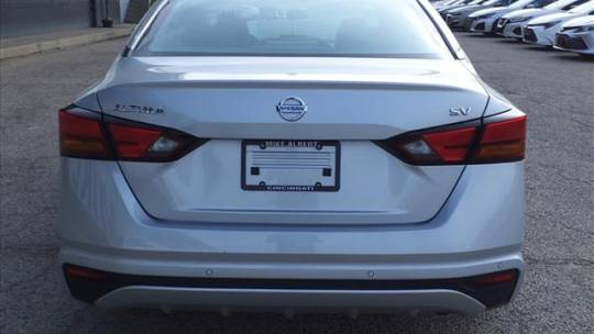 2022 nissan altima 2.5 sv