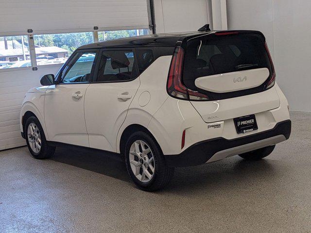 2023 kia soul s