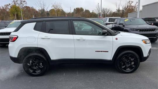 2023 jeep compass trailhawk