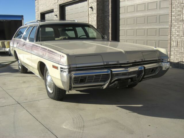 1972 dodge monaco full size station wagon