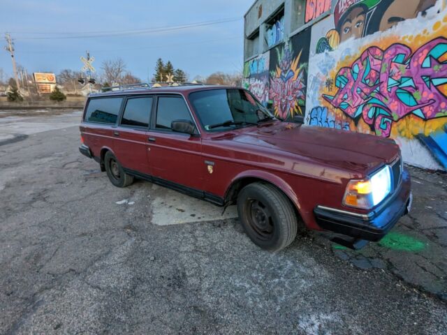 no rust. recently serviced and ready to go anywhere, any day