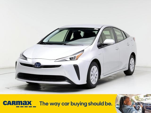 2019 toyota prius le
