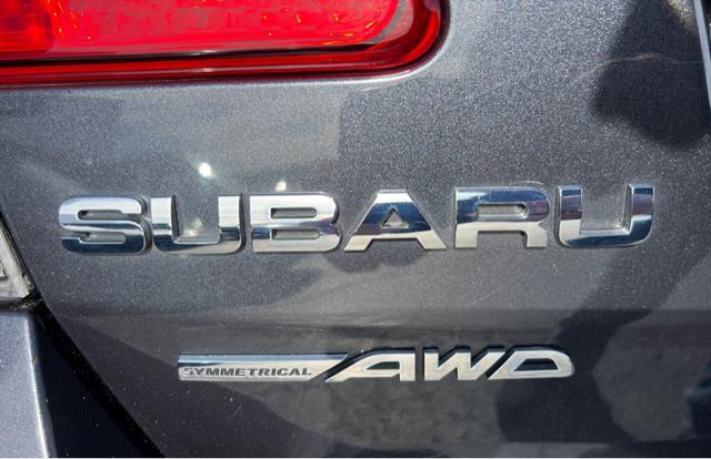 2011 subaru legacy premium